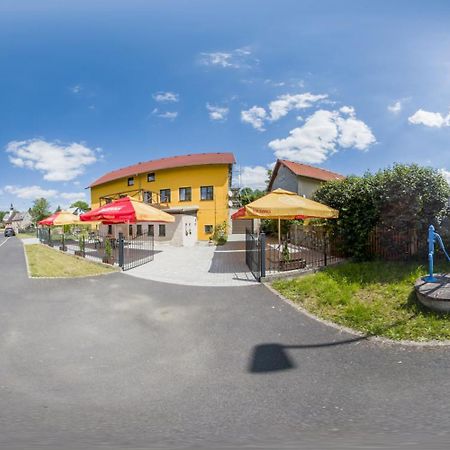 Apartmány-Zámecký Restaurant Jindrichovice Exteriér fotografie